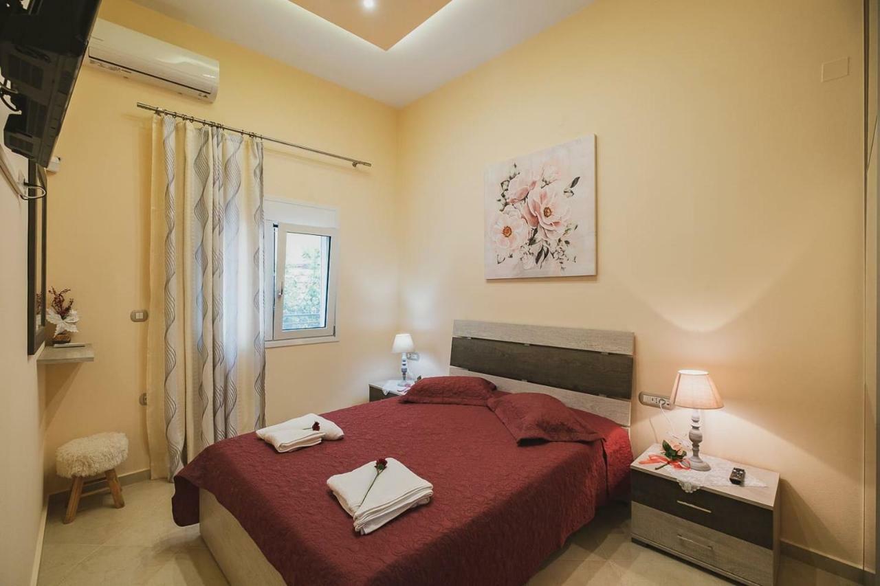 Spacious Home With Parking 干尼亞 外观 照片
