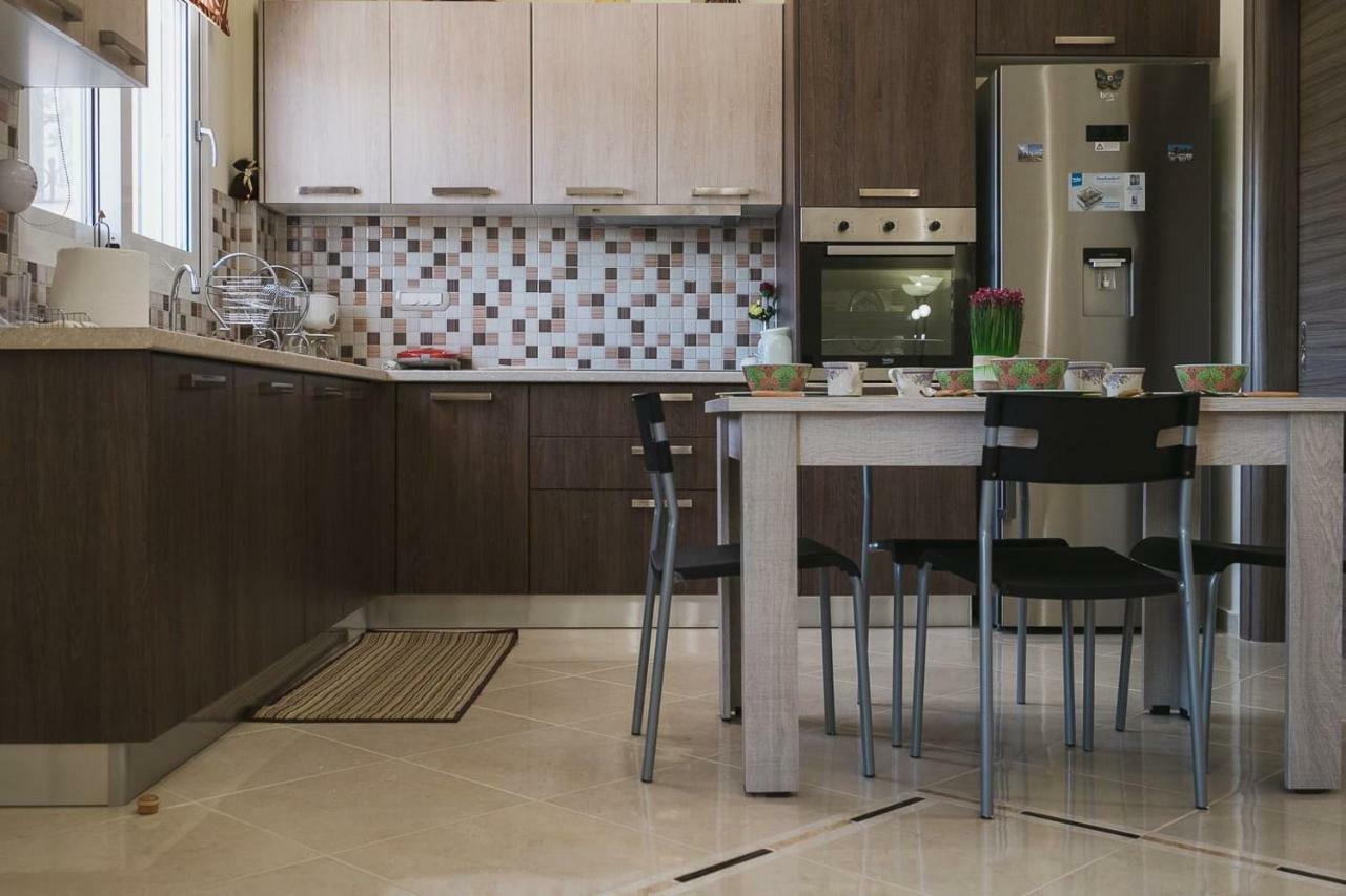 Spacious Home With Parking 干尼亞 外观 照片