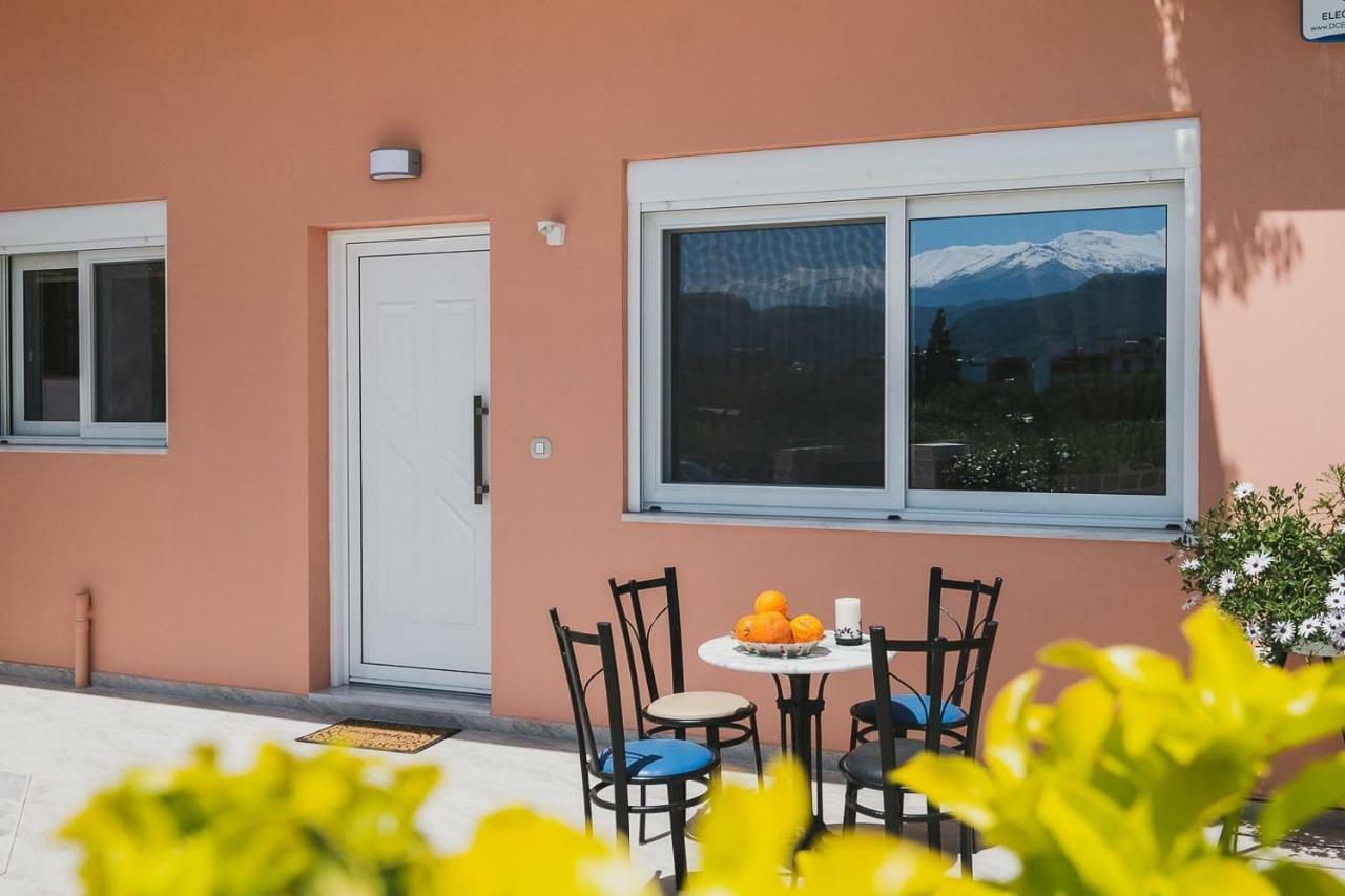 Spacious Home With Parking 干尼亞 外观 照片